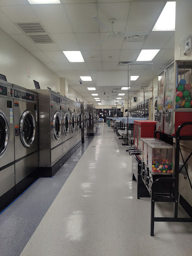 Laundromat «MR. SUDS LAUNDROMAT», reviews and photos, 443 S Evergreen Ave, Woodbury, NJ 08096, USA