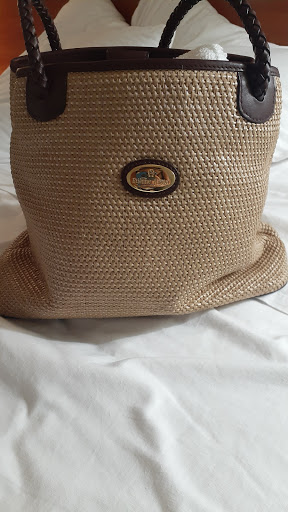 Thrift Store «75th & Thomas Goodwill Retail Store, Donation Center & Career Center», reviews and photos, 2929 N. 75th Ave, Phoenix, AZ 85033, USA