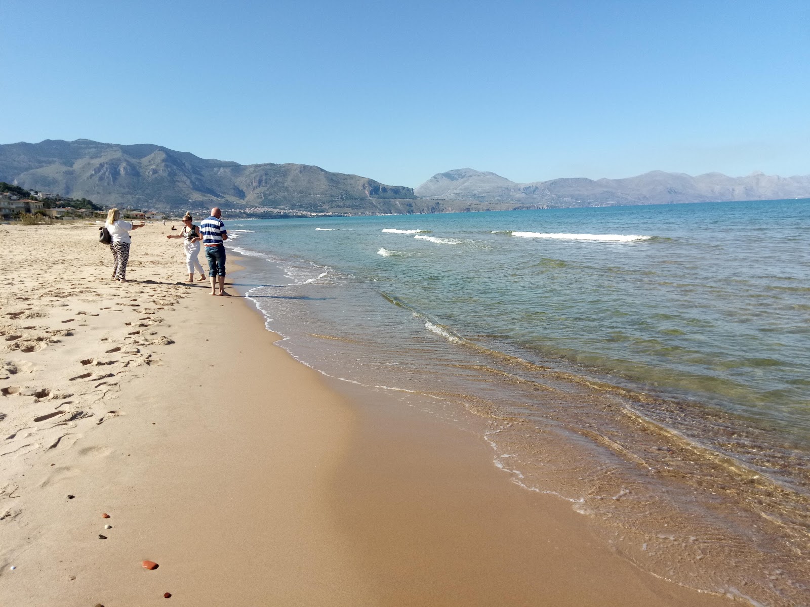 Φωτογραφία του Alcamo Marina III με φωτεινή άμμος επιφάνεια