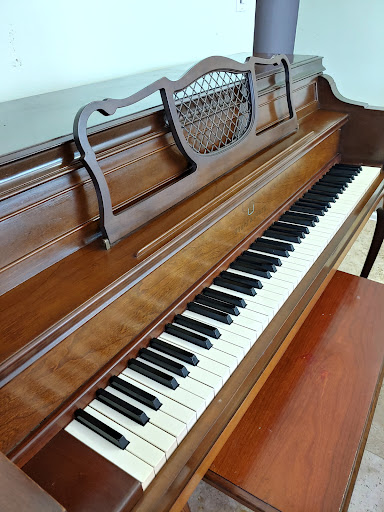 Heller Piano