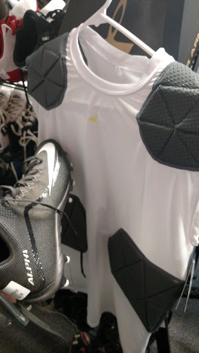 Sporting Goods Store «Play It Again Sports», reviews and photos, 685 Queen St, Southington, CT 06489, USA