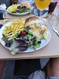 Hamburger du Restaurant français L'Almara à Saint-Priest - n°4