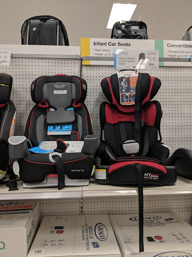 Shopping Mall «College Mall», reviews and photos, 2894 E 3rd St, Bloomington, IN 47401, USA