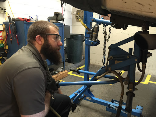 Truck Rental Agency «U-Haul of Arlington Heights», reviews and photos, 2400 E Rand Rd, Arlington Heights, IL 60004, USA