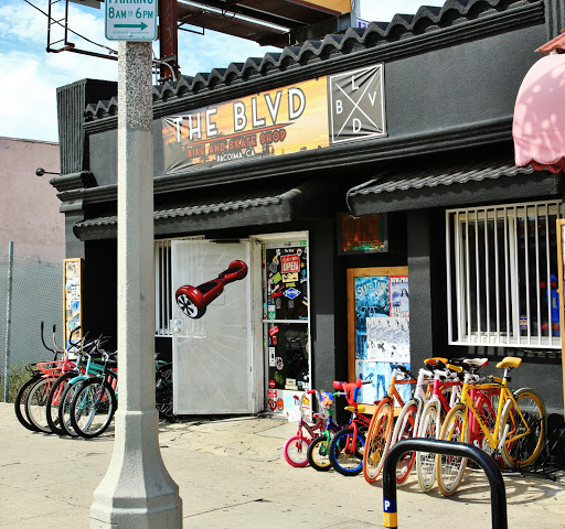 The Blvd Bike & Skate Shop, 13173 Van Nuys Blvd, Pacoima, CA 91331, USA, 