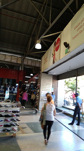Tiendas para comprar chaquetas de cuero mujer Caracas