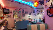 Atmosphère du Restaurant américain My Ami - Fifties American Diner à Thonon-les-Bains - n°17