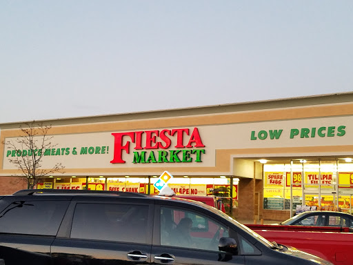 Grocery Store «Fiesta Market», reviews and photos, 160 N Bolingbrook Dr, Bolingbrook, IL 60440, USA