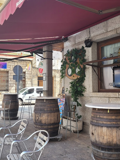 Café Bar Chicano,s - Calle de, Calle Dr. Lorenzo Velázquez, 11, 05400 Arenas de San Pedro, Ávila, Spain