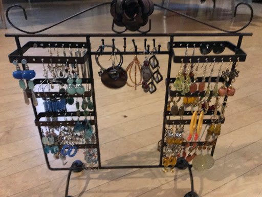 Clothing Store «Shwop», reviews and photos, 5239 SE Woodstock Blvd, Portland, OR 97206, USA