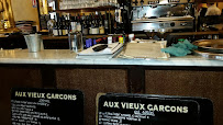 Atmosphère du Restaurant français Aux Vieux Garçons à Paris - n°3