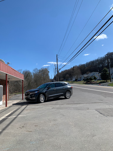 Grocery Store «Sunrise Market», reviews and photos, 133 Sunrise Ave, Honesdale, PA 18431, USA