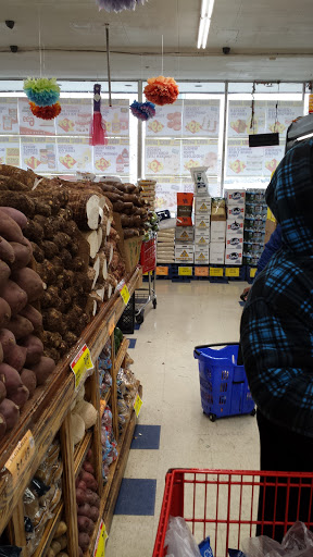 Grocery Store «Bravo Supermarkets», reviews and photos, 228 Penn St, Reading, PA 19602, USA