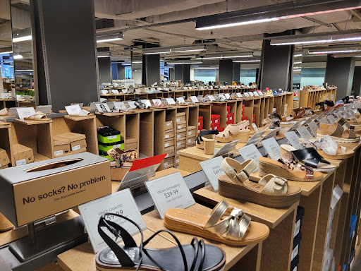 Shoe Store «DSW Designer Shoe Warehouse», reviews and photos, 385 Washington St, Boston, MA 02108, USA