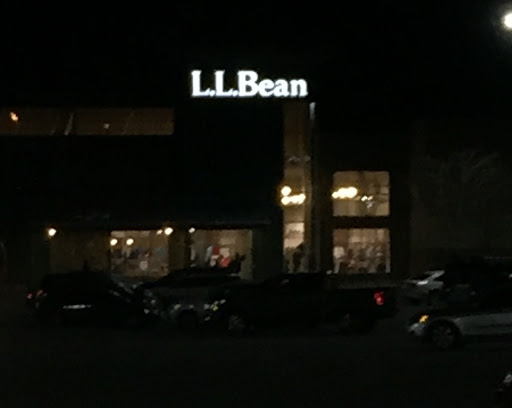 Clothing Store «L.L. Bean», reviews and photos, 8525 Park Meadows Center Dr, Lone Tree, CO 80124, USA