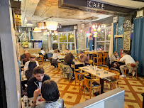 Atmosphère du Restaurant halal LA TABLÉE DE STÉ à Lyon - n°12