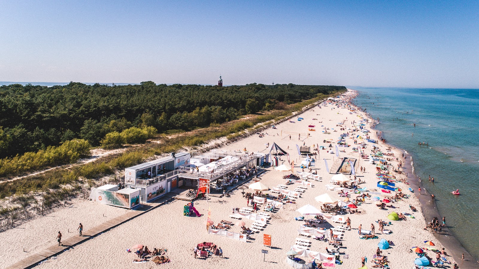 Jastarnia Beach II'in fotoğrafı - rahatlamayı sevenler arasında popüler bir yer