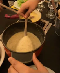 Photo n°103 de Les Fondus de la Raclette Paris 14eme - Montparnasse à Paris ()