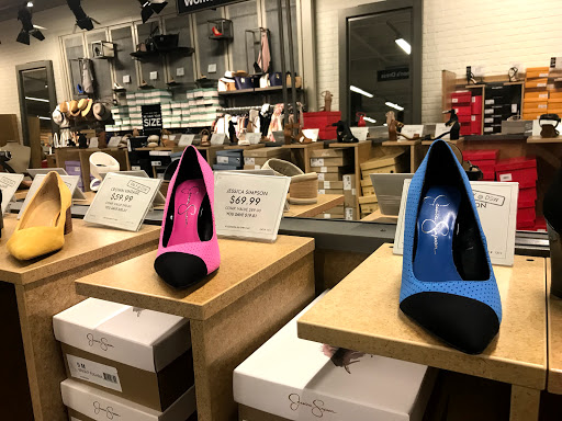 Shoe Store «DSW Designer Shoe Warehouse», reviews and photos, 8236 MN-7, St Louis Park, MN 55426, USA