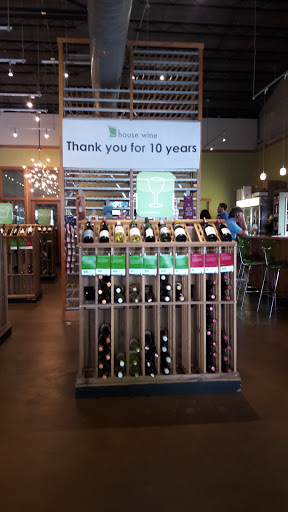 Wine Store «House Wine», reviews and photos, 644 High St, Columbus, OH 43085, USA