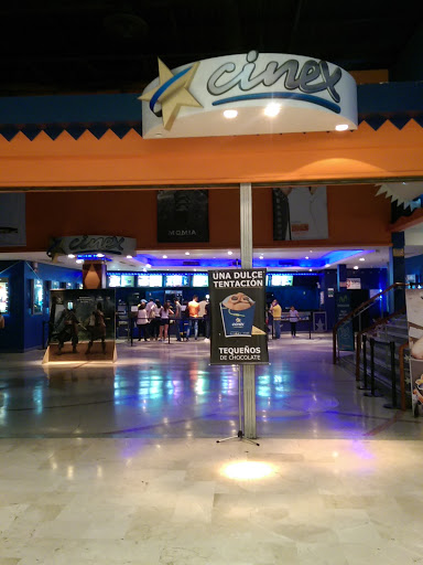 Independent movie theaters Maracaibo