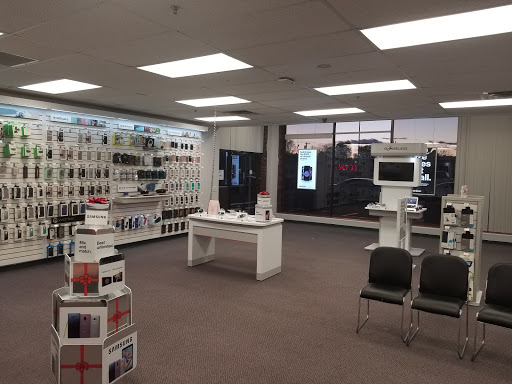 Cell Phone Store «GoWireless Verizon Authorized Retailer», reviews and photos, 1581 Main St, Palmer, MA 01069, USA