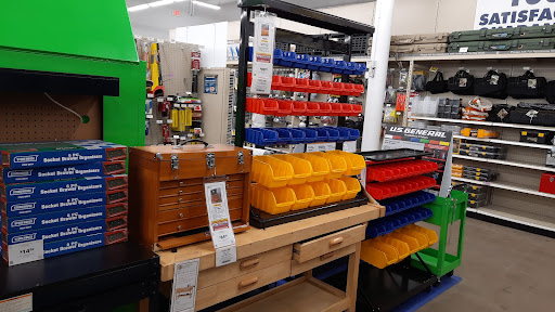 Hardware Store «Harbor Freight Tools», reviews and photos, 2931 W Shore Dr, Holland, MI 49424, USA
