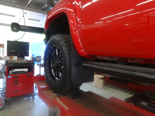 Auto Repair Shop «Fairway Collision & Auto Center», reviews and photos, 125 County Rd F E E, Vadnais Heights, MN 55127, USA