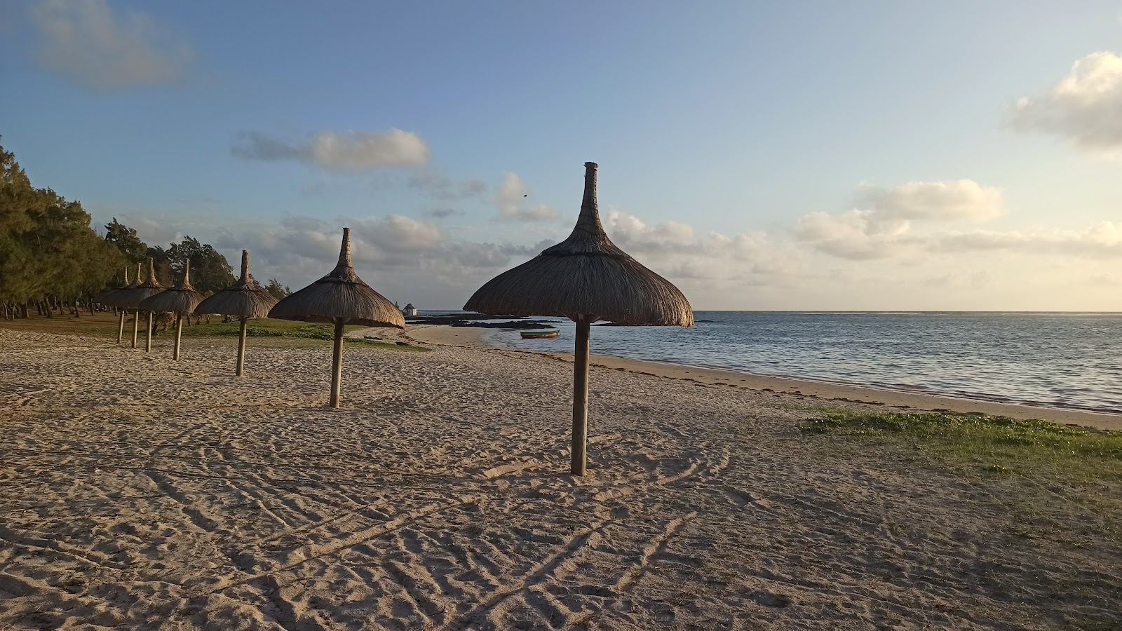 Belle Mare Beach photo #7