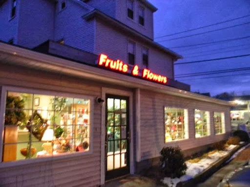 Fruits & Flowers, 566 Lindley St, Bridgeport, CT 06606, USA, 
