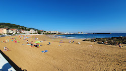 Photo de Playa de Brazomar avec baie longue