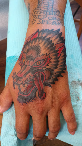 Tattoo Shop «Grinn & Barrett Tattoo and Piercing», reviews and photos, 3021 Leavenworth St, Omaha, NE 68105, USA