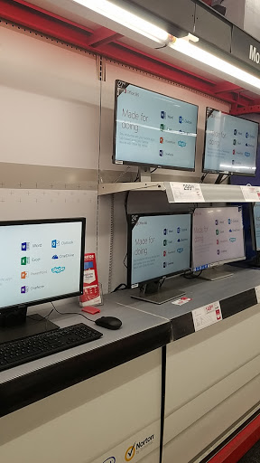 Office Supply Store «Staples», reviews and photos, 855 Central Park Ave, Scarsdale, NY 10583, USA