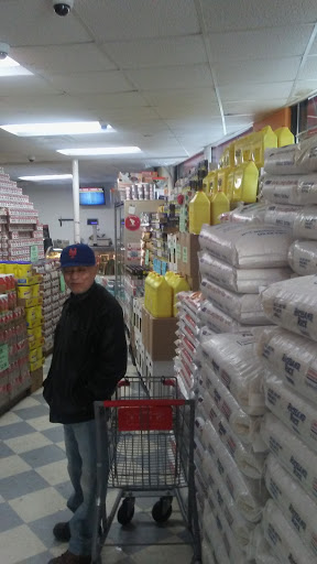 Grocery Store «Mi quisqueya supermarket», reviews and photos, 933 Broad St, Providence, RI 02907, USA