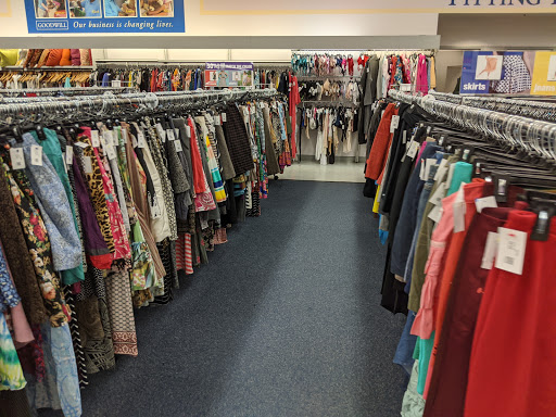 Donations Center «Goodwill Donation and Retail Center», reviews and photos, 6125 SE 52nd Ave, Portland, OR 97206, USA