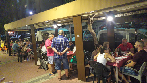 Bar Restaurante Los Caños - C. Armando Muñoz Calero, 30, 30880 Águilas, Murcia