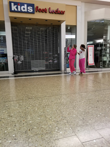 Shopping Mall «Washington Square Mall», reviews and photos, 10202 E Washington St, Indianapolis, IN 46229, USA