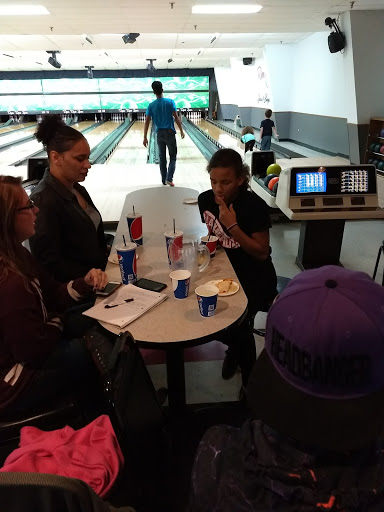 Bowling Alley «River Rock Lanes and Banquet Center», reviews and photos, 1011 N Rd, Ishpeming, MI 49849, USA