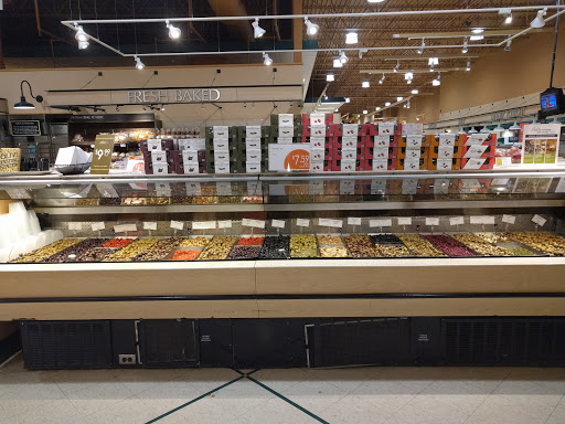 Grocery Store «Lunds & Byerlys Plymouth», reviews and photos, 3455 Vicksburg Ln N, Plymouth, MN 55447, USA