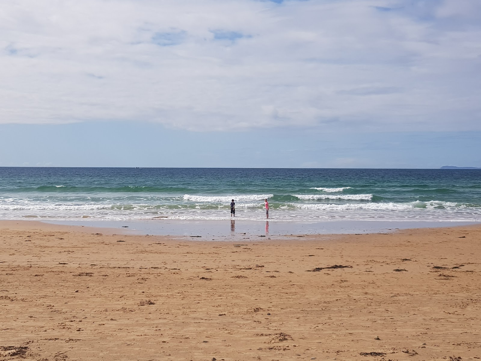 Foto de Westport Beach com alto nível de limpeza