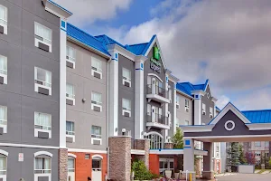 Holiday Inn Express & Suites Calgary South-Macleod Trail S, an IHG Hotel image