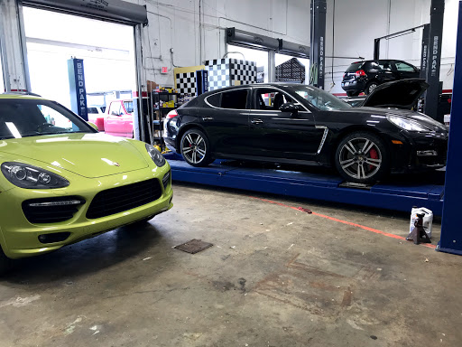 Auto Repair Shop «NGR Auto Services», reviews and photos, 15620 W Dixie Hwy, North Miami Beach, FL 33162, USA