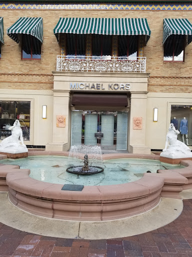 Fashion Accessories Store «Michael Kors», reviews and photos, 4747 Broadway St, Kansas City, MO 64112, USA