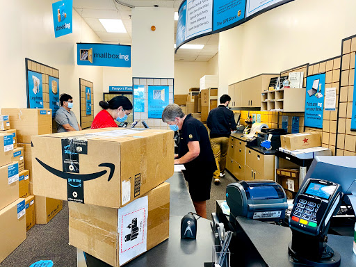 Shipping and Mailing Service «The UPS Store», reviews and photos, 2417 Jericho Turnpike, Garden City Park, NY 11040, USA
