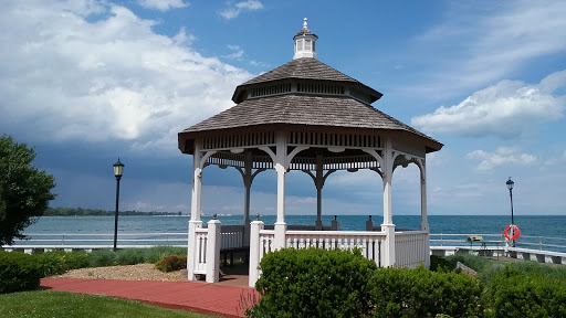 Park «Pier Park», reviews and photos, 350 Lake Shore Rd, Grosse Pointe Farms, MI 48236, USA