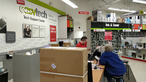 Office Supply Store «Staples», reviews and photos, 3601 Towne Blvd, Franklin, OH 45005, USA