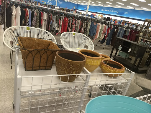 Clothing Store «Ross Dress for Less», reviews and photos, 2113 N Prospect Ave, Champaign, IL 61822, USA