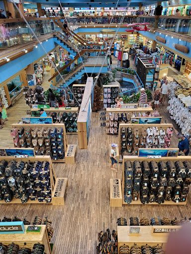 Clothing Store «Ron Jon Surf Shop», reviews and photos, 4151 N Atlantic Ave, Cocoa Beach, FL 32931, USA