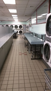 Jiang Laundry - Photo 3 - Car repair in Providence, RI, Providence