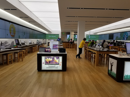 Electronics Store «Microsoft Store - The Westchester», reviews and photos, 125 Westchester Ave, White Plains, NY 10601, USA